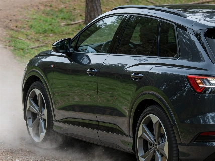 Audi Q4 2026: новый электрокроссовер с рекордной автономностью RUSSPAIN