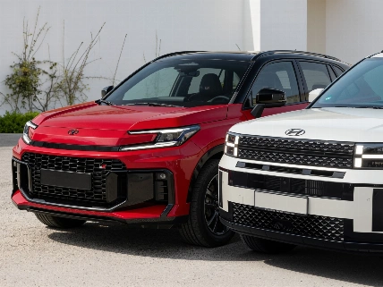 Toyota RAV4 и Hyundai Santa Fe: битва больших гибридных SUV RUSSPAIN.RU