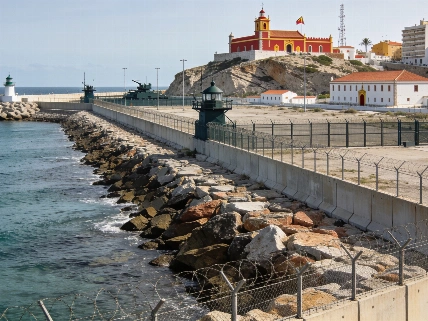 МИД Испании выделил дезинформацию как фактор кризиса в Сеуте RUSSPAIN.RU
