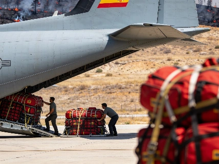 Польша отправит пожарных и технику для тушения лесных пожаров в Испании RUSSPAIN