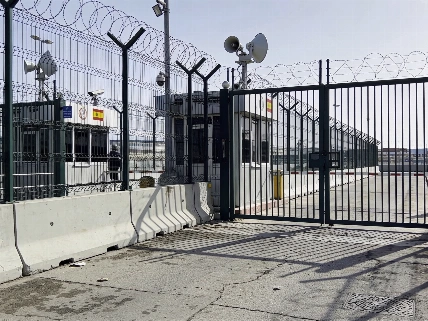 Власти Испании привлекли военных из-за наплыва мигрантов в Сеуте RUSSPAIN