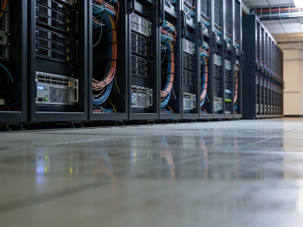 Alphabet увеличила прогноз инвестиций на фоне рекордного роста Google Cloud RUSSPAIN