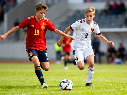 Сборная Испании стартует на Евро U-19 в сложной группе RUSSPAIN