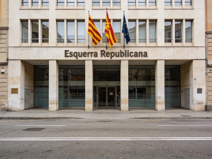 Руфиан и Жункерас сталкиваются в Esquerra: Барселона на грани раскола RUSSPAIN.RU