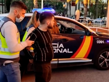 Испания. Полиция пытается задержать убийцу... Дополнено: ЗАДЕРЖАН RUSSPAIN