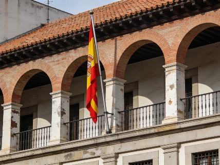 Гарсия-Пахе: Санчес держится за власть, уступая радикалам RUSSPAIN.RU