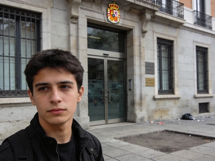 Полиция вывела 16 участников акции из МВД Испании RUSSPAIN.RU