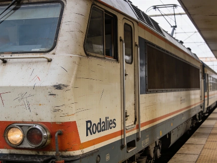 Туристы столкнулись с проблемами на поездах Rodalies в Каталонии RUSSPAIN