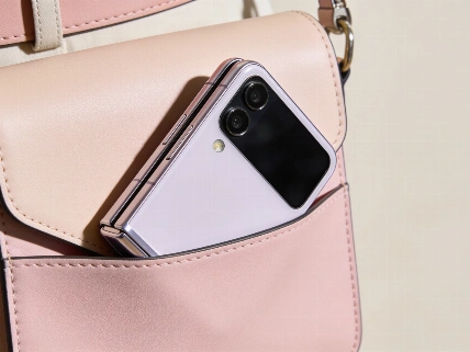 Аксессуары для складных смартфонов: как Samsung и Apple меняют правила игры RUSSPAIN.RU