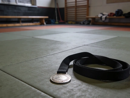 Британская чемпионка по тхэквондо умерла во сне в 19 лет RUSSPAIN.RU