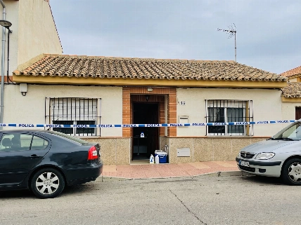 В Таусте расследуют убийство супругов: задержаны дочь и её парень RUSSPAIN