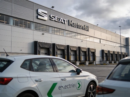 Audi Q4 e-tron может переехать на завод Seat в Барселоне RUSSPAIN.RU