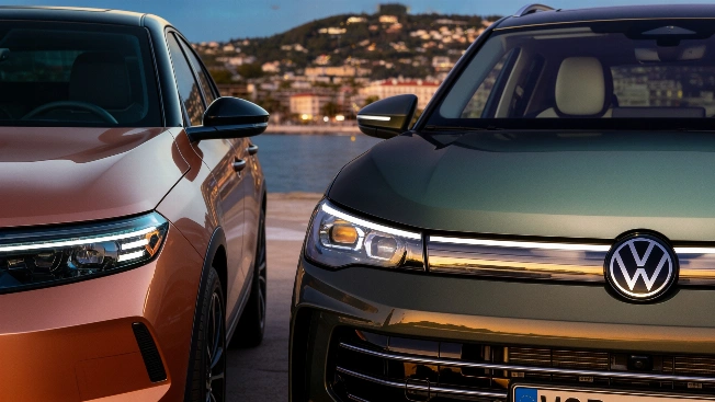 Volkswagen Tiguan и Opel Grandland: битва гибридных SUV RUSSPAIN