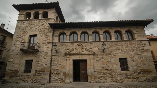В Ripoll требуют от мэра Orriols передать контроль над полицией RUSSPAIN