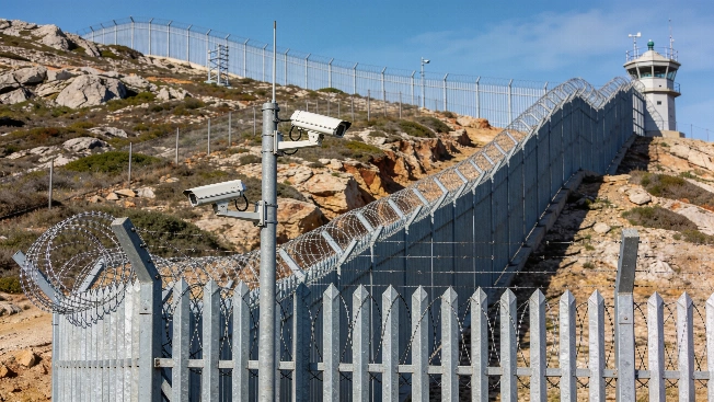 Feijóo требует жёстких мер против Марокко после отчёта полиции по Ceuta RUSSPAIN.RU