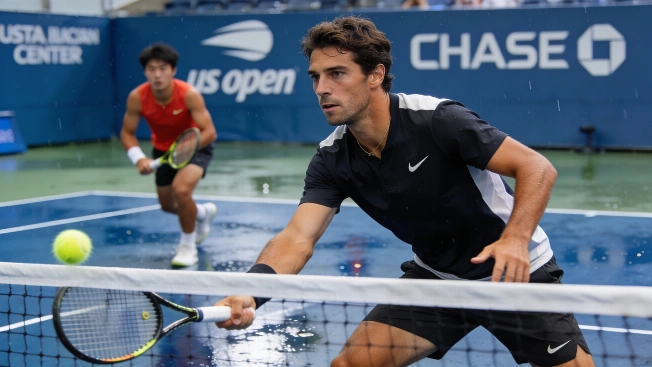 Зверев берёт первый сет у Хачанова в полуфинале US Open RUSSPAIN.RU