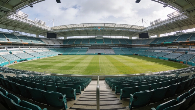 Минутa молчания и старт матча Inter Miami — Monterrey в Leagues Cup RUSSPAIN