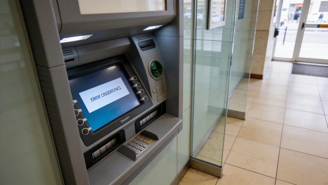 CaixaBank завис: клиенты по всей Испании остались без доступа к счетам RUSSPAIN.RU