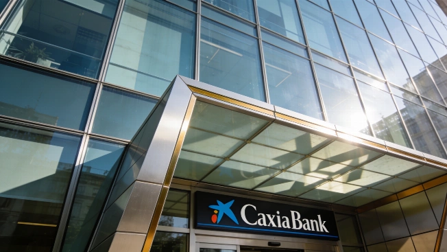 CaixaBank разгоняет продажи рисков ради рекордных дивидендов RUSSPAIN.RU