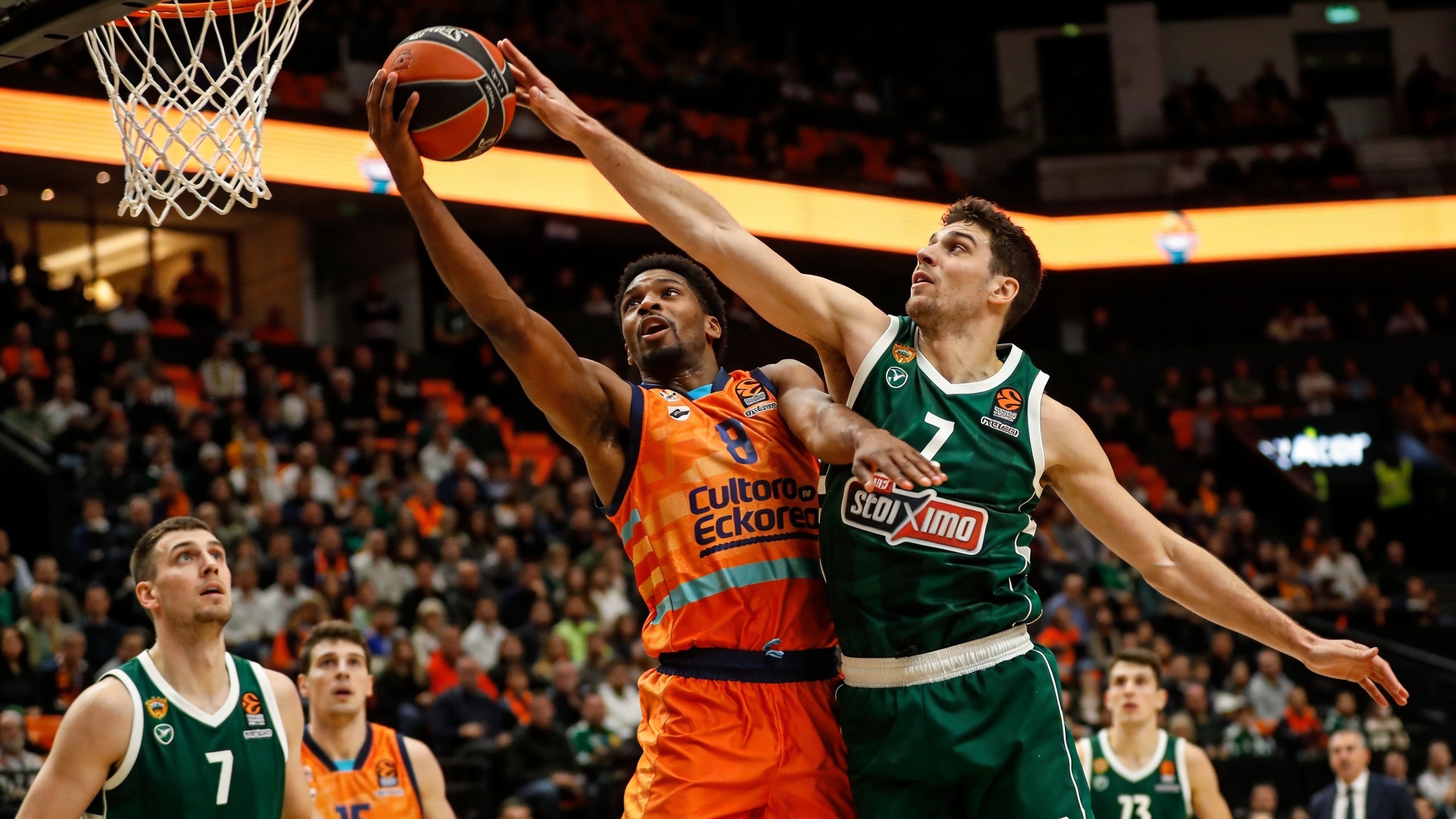 Полемика вокруг судейства и кадровые потери осложнили задачу Valencia Basket RUSSPAIN