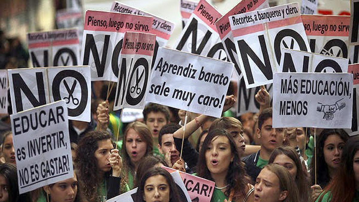 Más de un millón de jóvenes están desempleados en España. RUSSPAIN