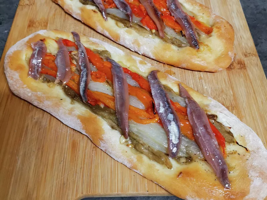 Эскаливада де кока с анчоусами, домашняя версия каталонской пиццы RUSSPAIN