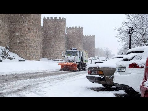 Шторм и снегопад обрушились на испанскую Галисию, красный уровень RUSSPAIN