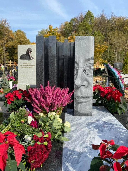 Памятник на могиле Игоря Малашенко RUSSPAIN
