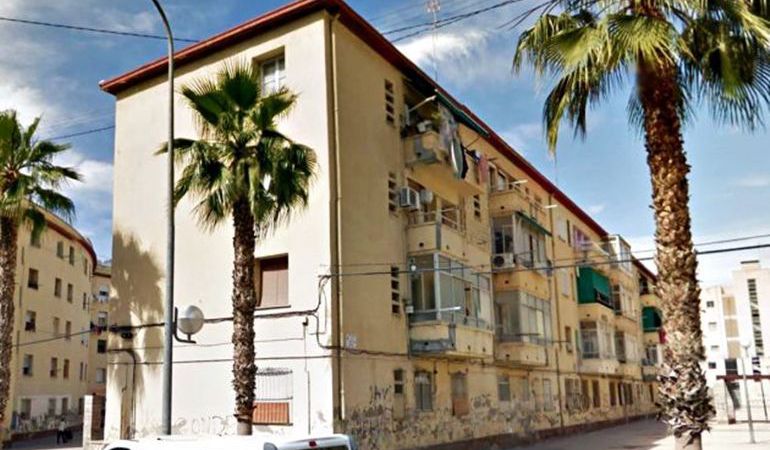 Generalitat pondrá al corriente de pago sus 800 viviendas de ... RUSSPAIN