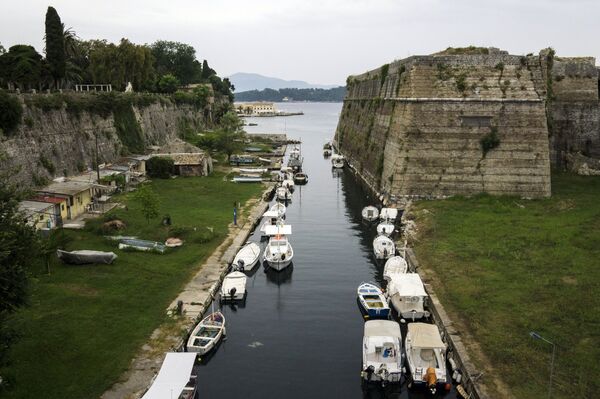 Старая крепость в городе Керкира на греческом острове Корфу RUSSPAIN