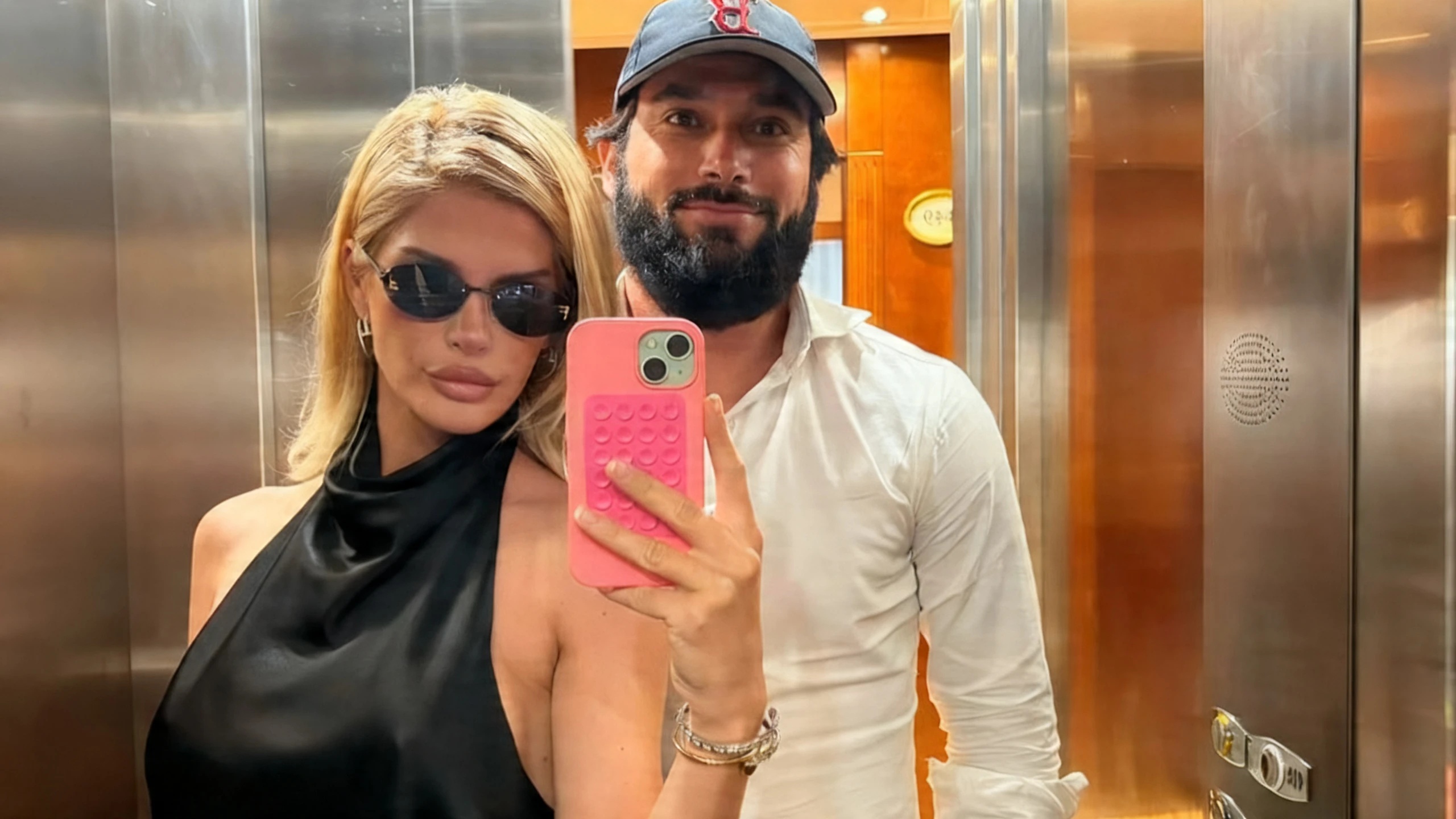 Ajla поздравила Марту Peleteiro в Instagram на фоне слухов о разладе с Jota RUSSPAIN