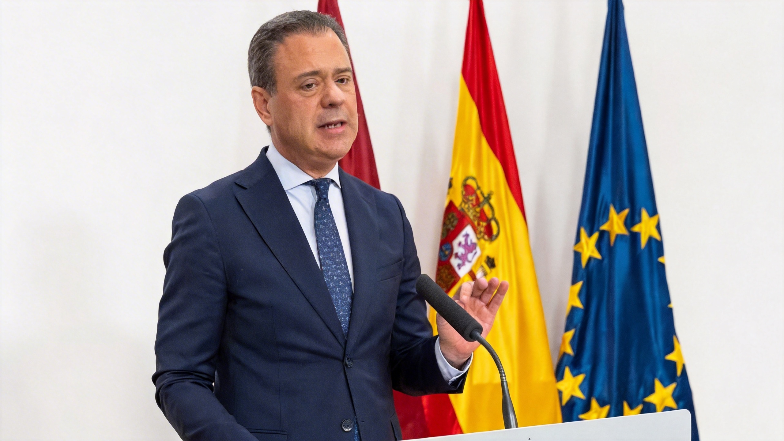 Регион выделяет помощь для бизнеса и транспорта RUSSPAIN