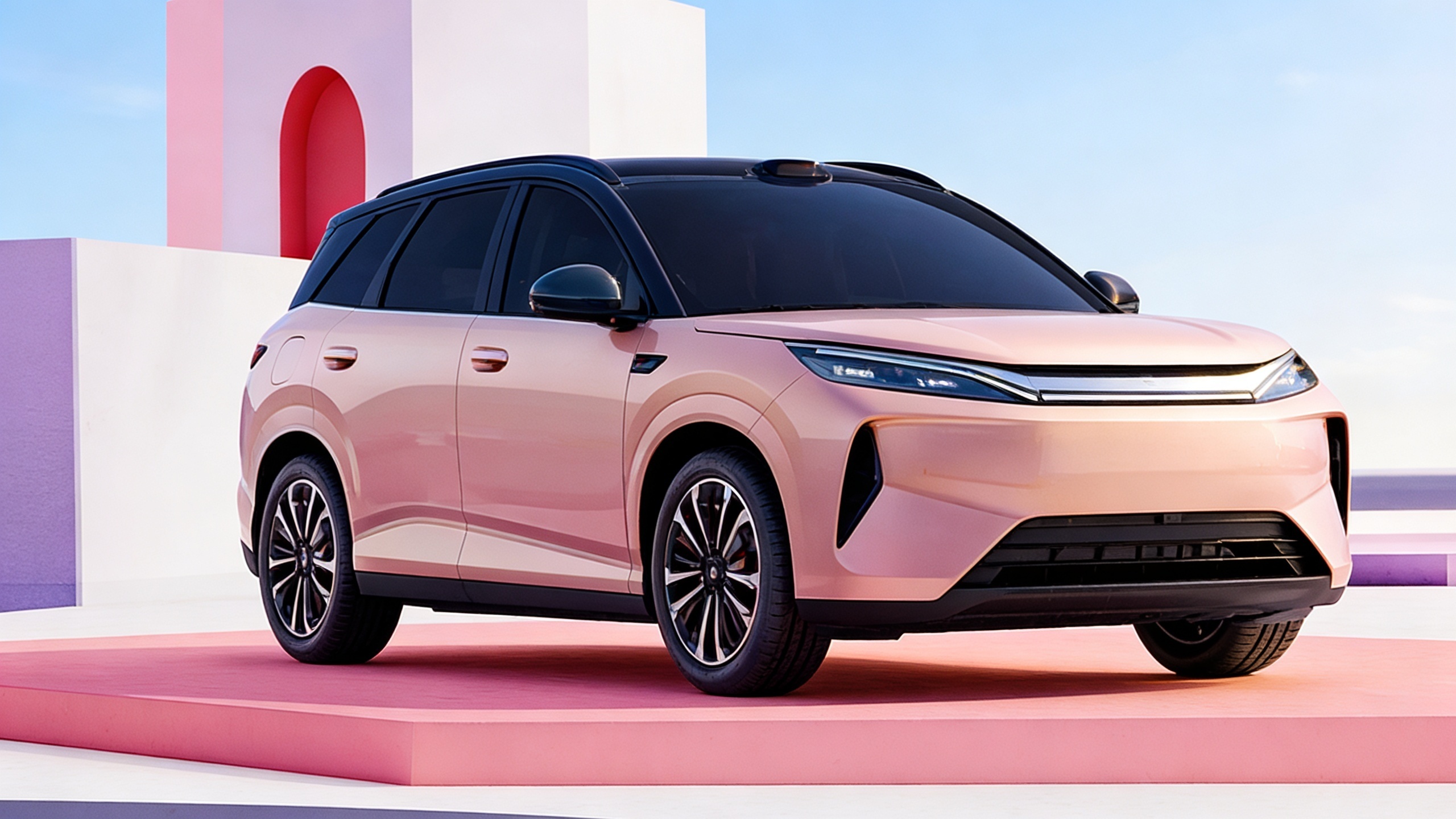 Обновленный электрический SUV выходит на рынок с рекордной скоростью зарядки RUSSPAIN