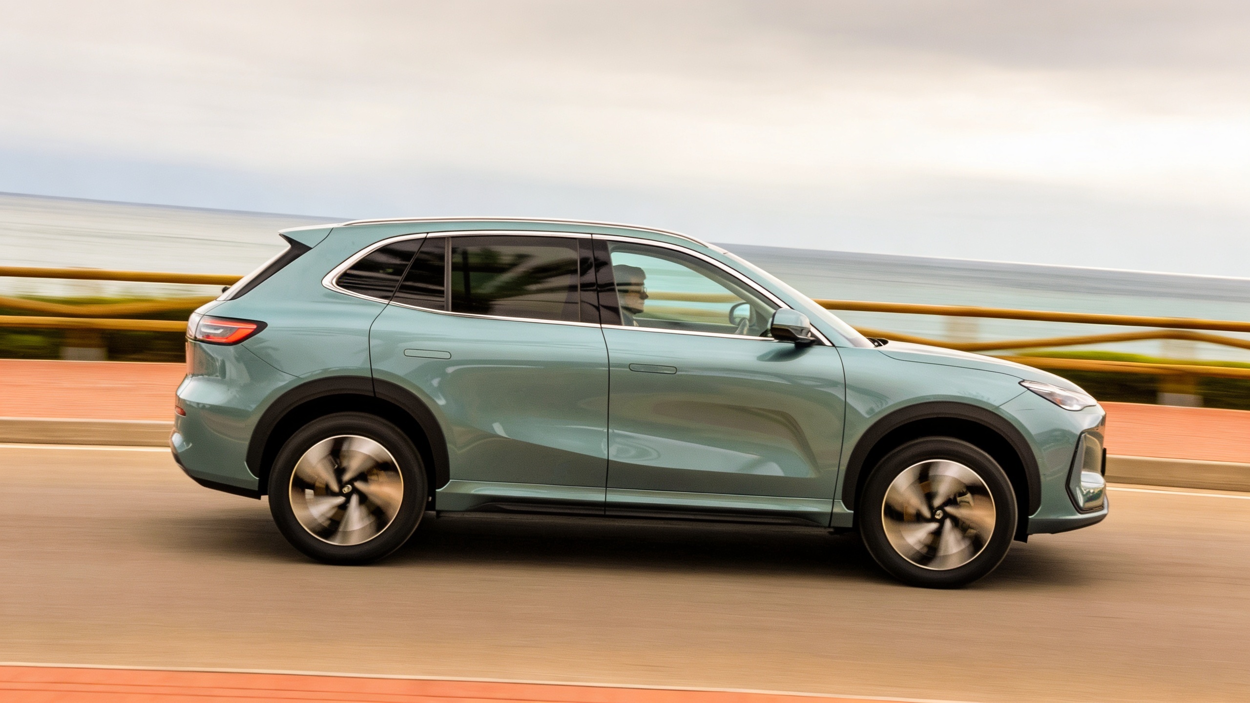 Новый Geely E5: до 475 км без подзарядки, две батареи и старт от 27 485 евро в Испании RUSSPAIN