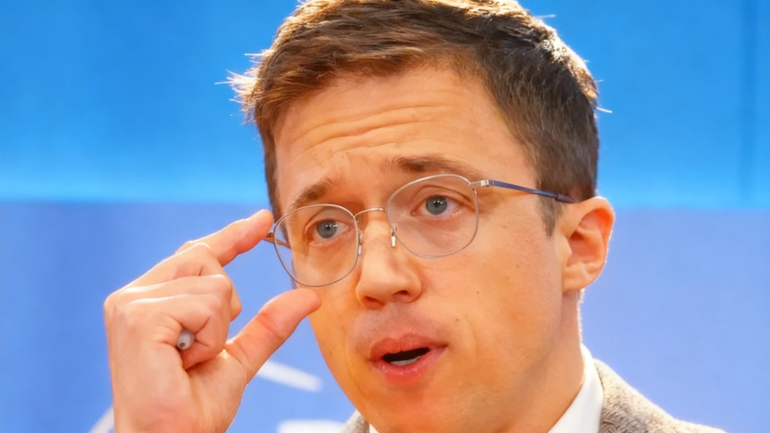 Внешность Errejón после исчезновения: перемены, которые никто не ожидал RUSSPAIN