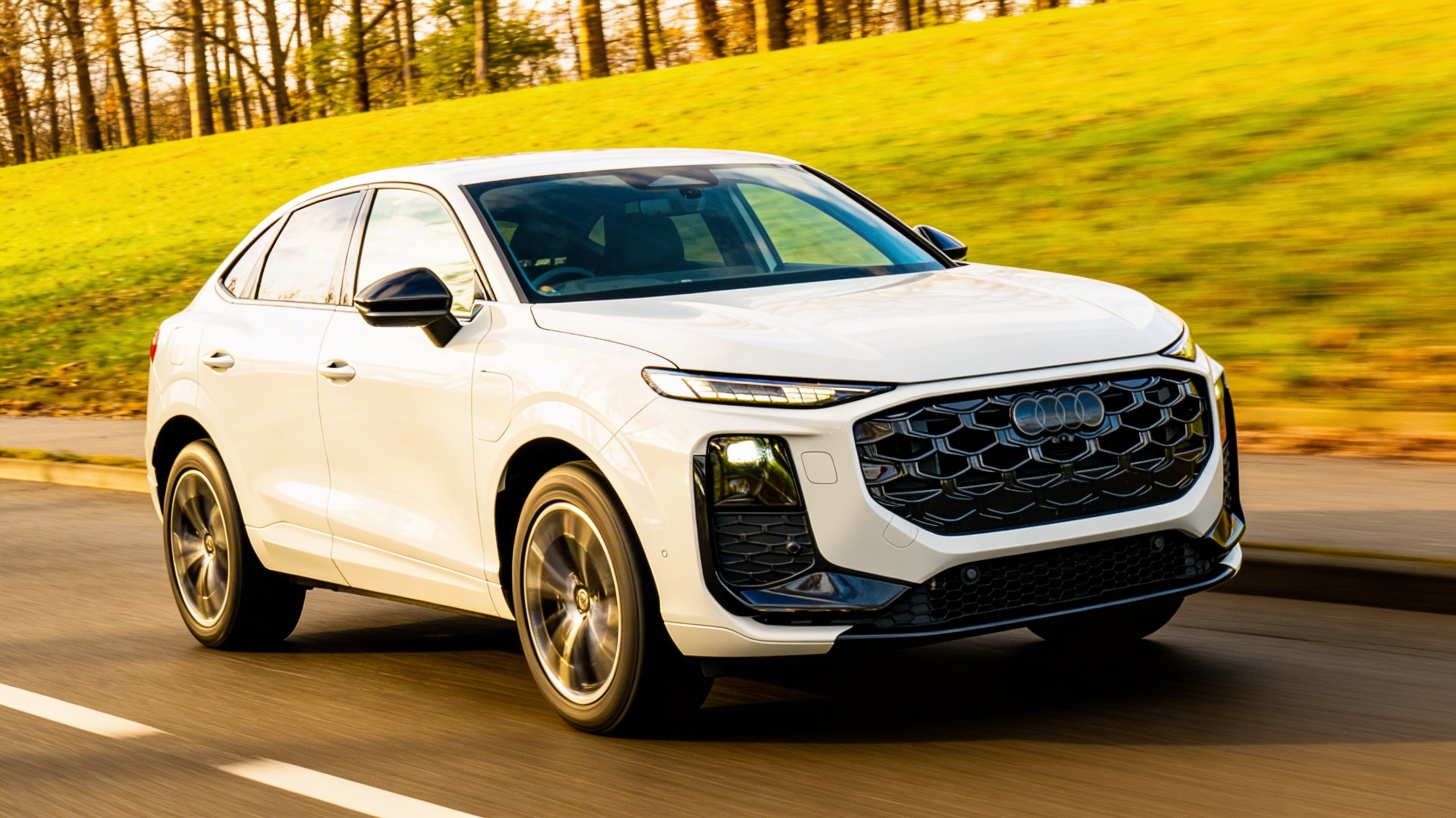 Гибрид Audi Q3 дороже обычного на 15 тысяч — но есть нюанс, который всё меняет RUSSPAIN