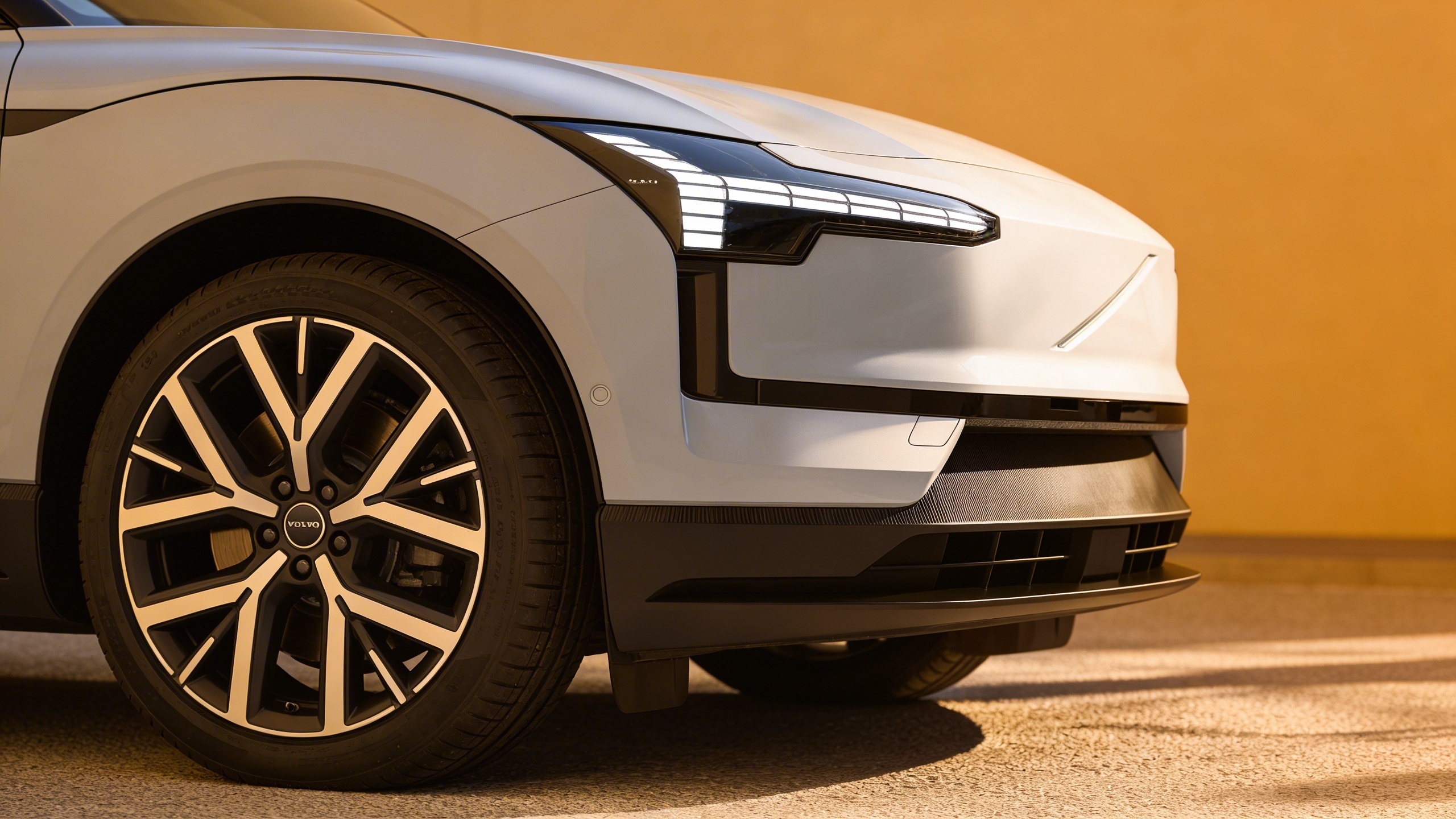 Volvo обновил EX30 в Испании — теперь больше выбора и выгоднее покупка RUSSPAIN