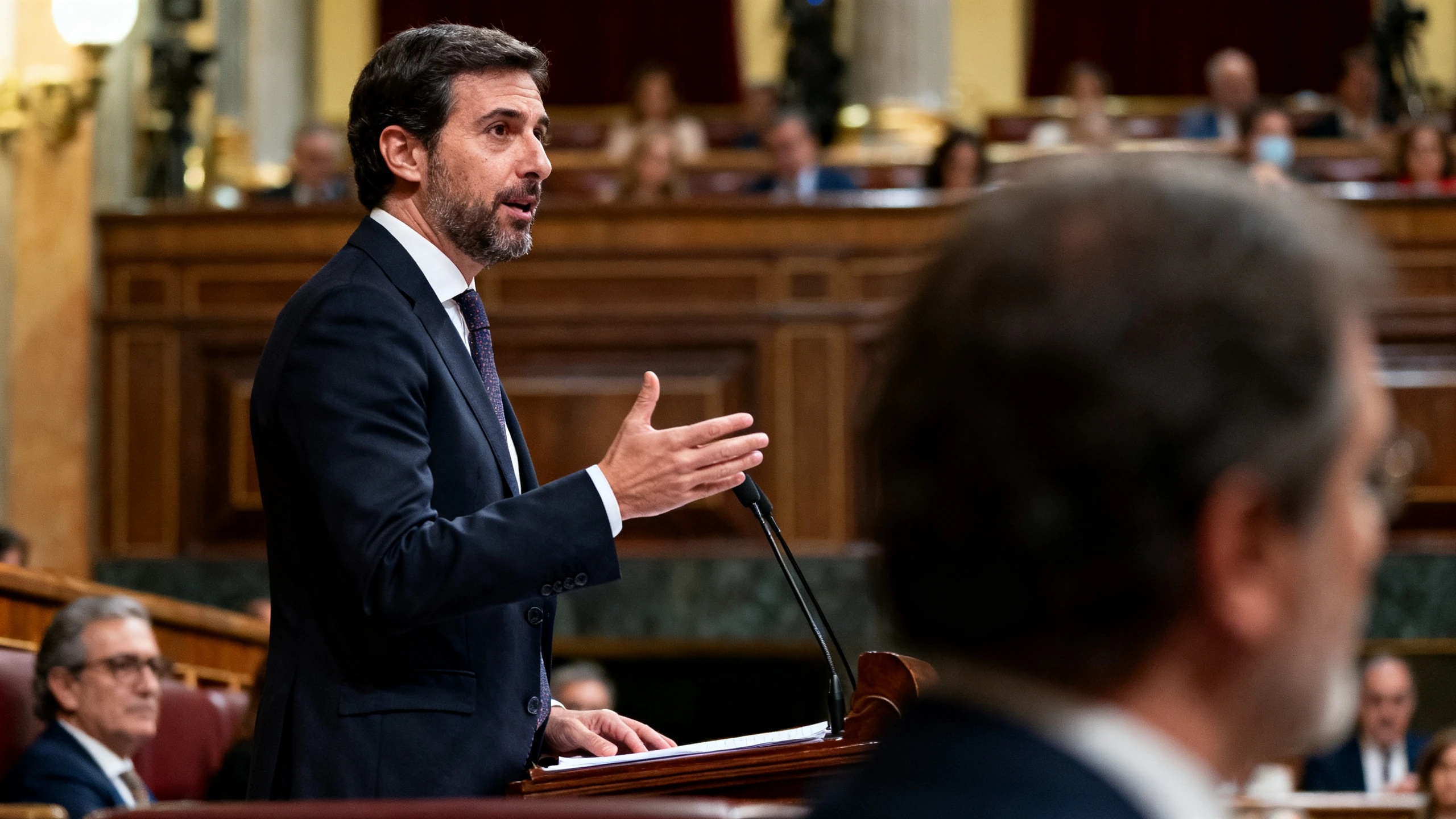 Острое противостояние между Óscar Puente и Feijóo вновь вышло в публичное поле RUSSPAIN