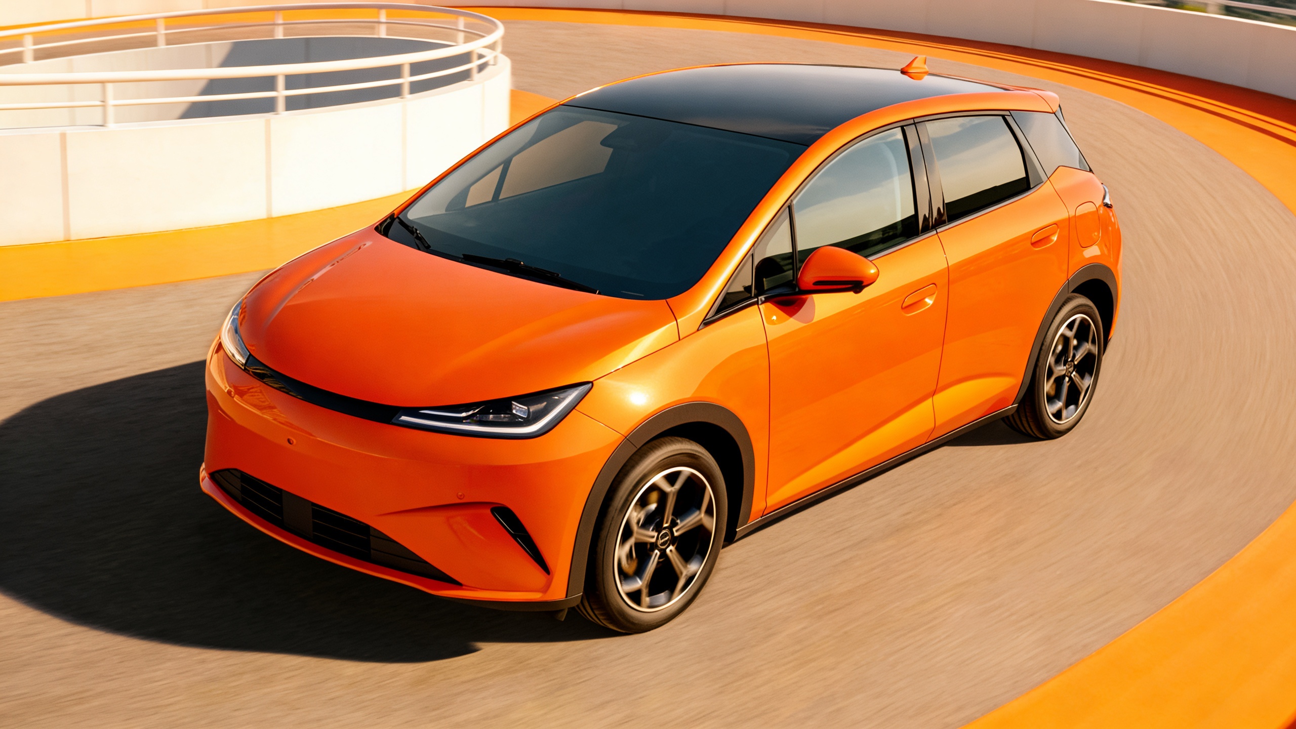 Dolphin G DM-i стал первым PHEV в сегменте городских хэтчбеков RUSSPAIN