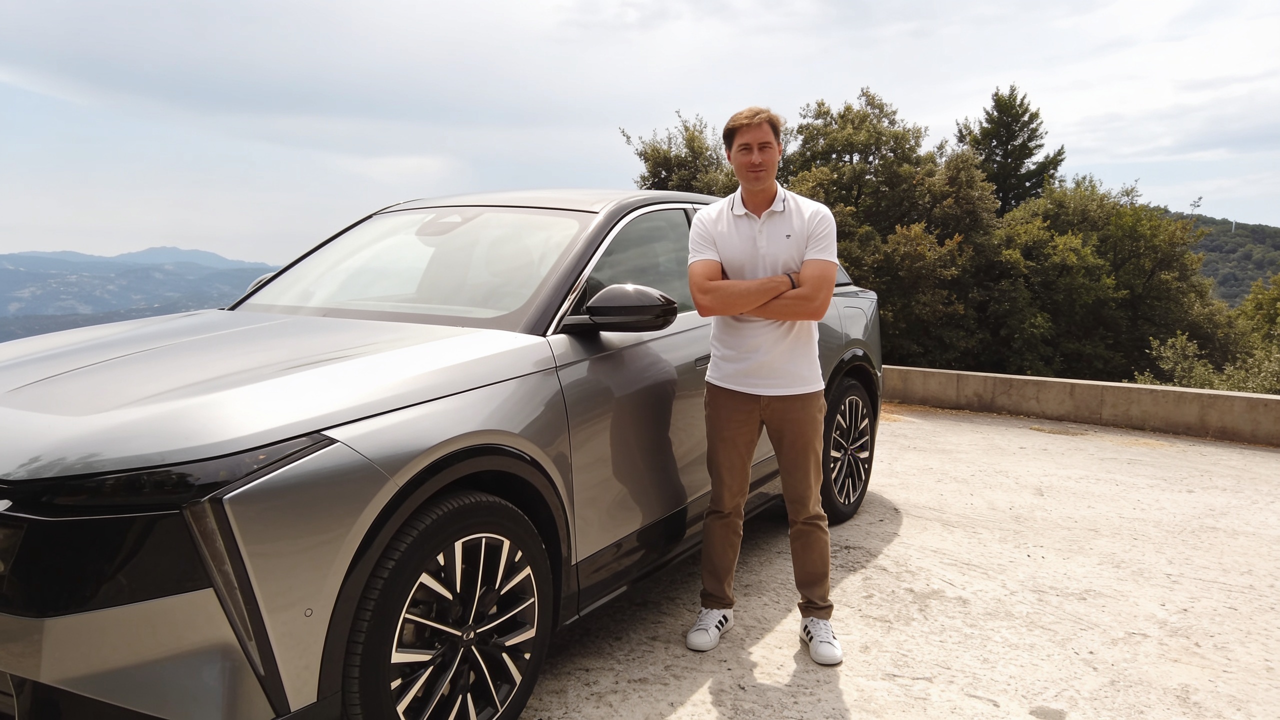 DS N7 бросает вызов BMW: новый гибрид и электрокар дешевле конкурентов RUSSPAIN
